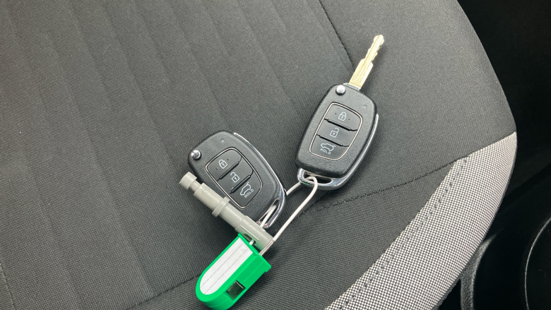 Hyundai i10 1.0 MPi SE Connect 5dr Auto Petrol Hatchback